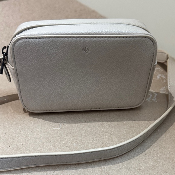 Handbags - Elegant Cream Crossbody Bag